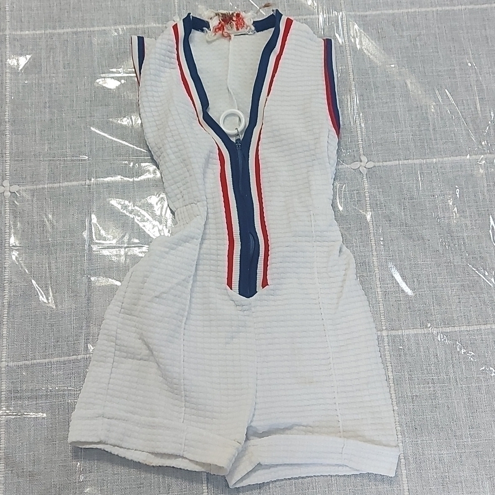 VINTAGE one peice white outfit size 2t